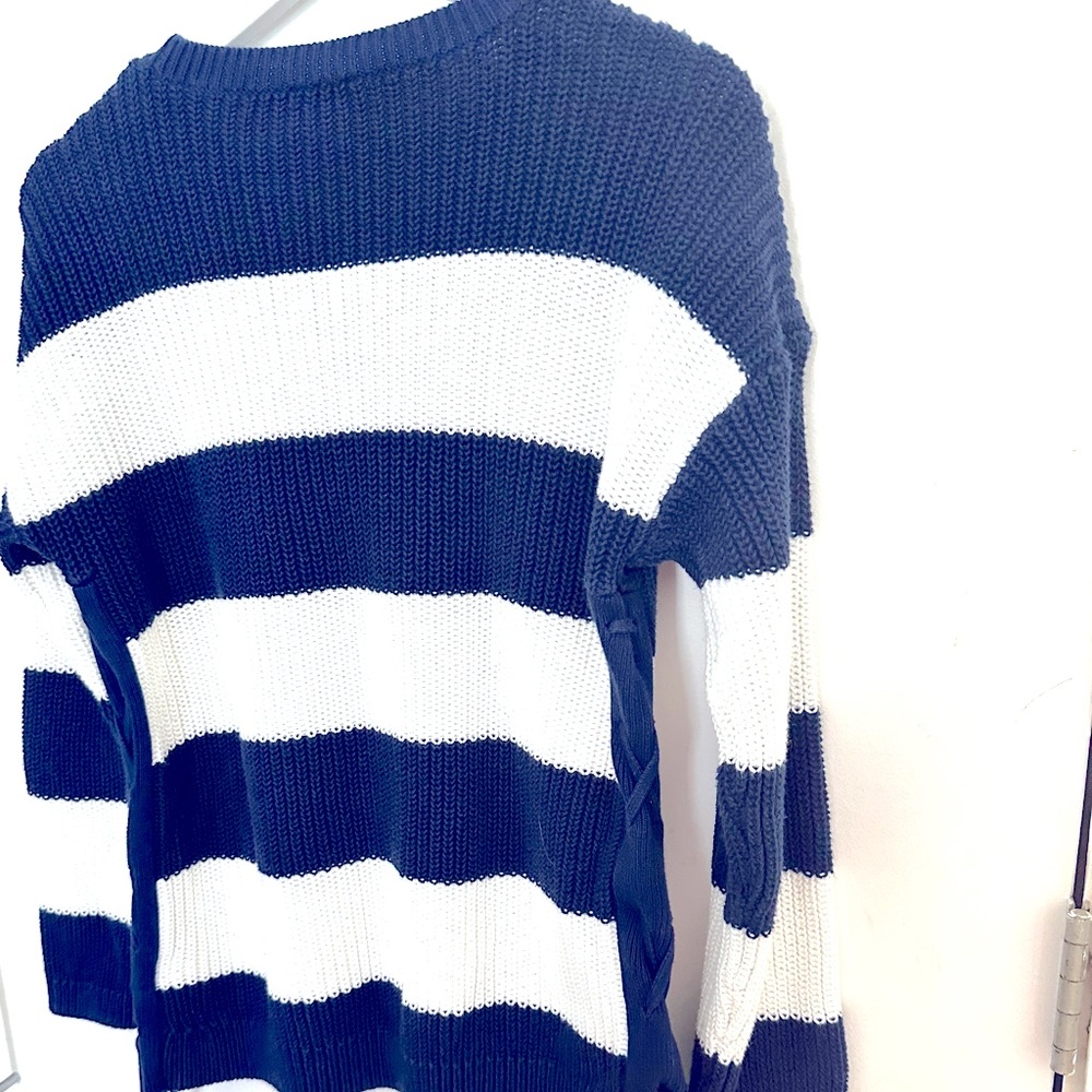 Talbot Women’s navy white knit